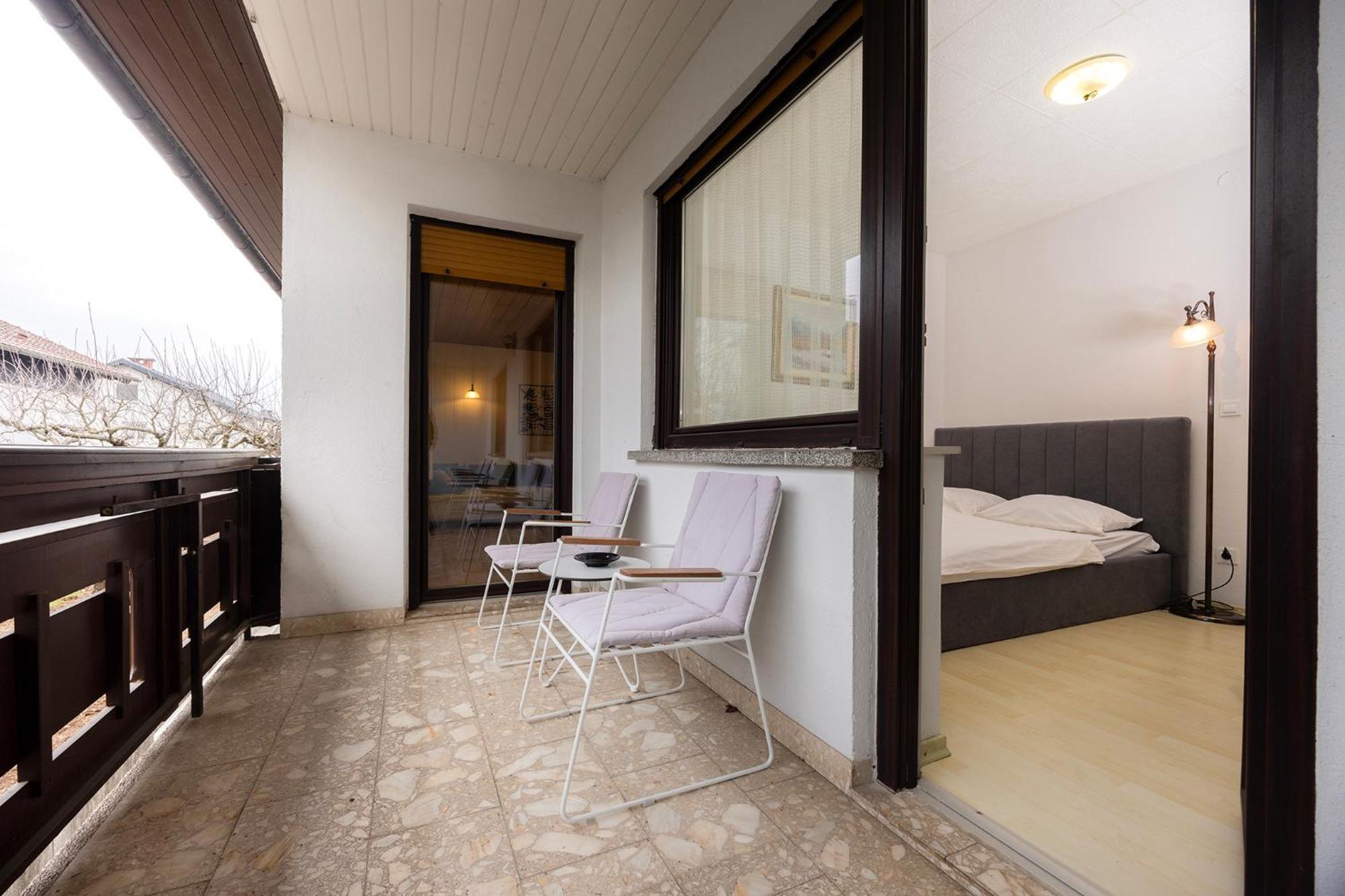 Papas Apartment Lesce  Exterior foto